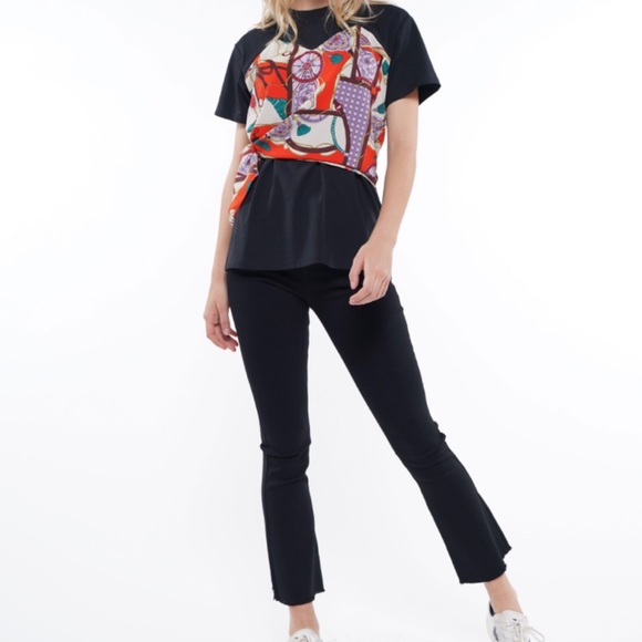 Why Chain Print Top - Picture 2 of 5